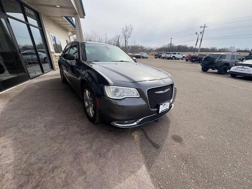 Granite Crystal Metallic Clearcoat 2015 Chrysler 300 Limited