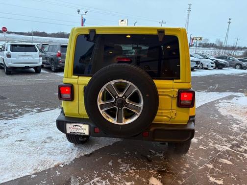 2023 Jeep Wrangler 4-Door Sahara