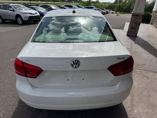 2014 Volkswagen Passat 2.0L TDI DSG SE w/Sunroof