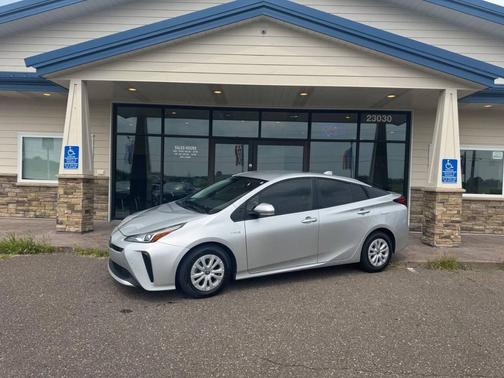 2021 Toyota Prius LE