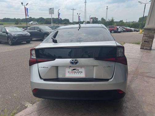 2021 Toyota Prius LE