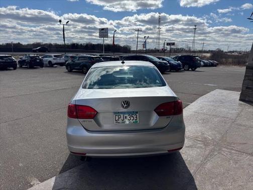2014 Volkswagen Jetta Auto SE