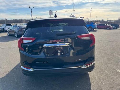 2024 GMC Terrain SLT
