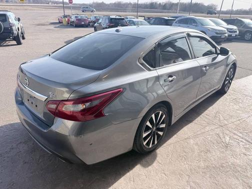 Gun Metallic 2018 Nissan Altima 2.5 SL