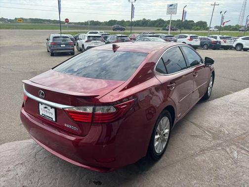 2015 Lexus ES 300h Base