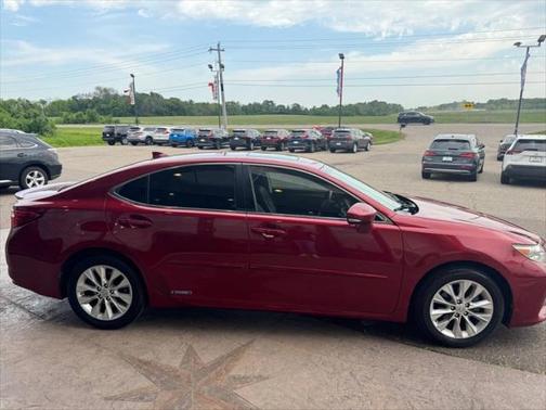2015 Lexus ES 300h Base