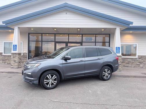 Lunar Silver Metallic 2016 Honda Pilot EX-L