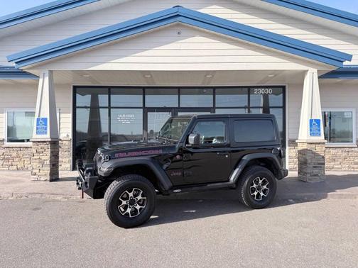 Black Clearcoat 2023 Jeep Wrangler Rubicon