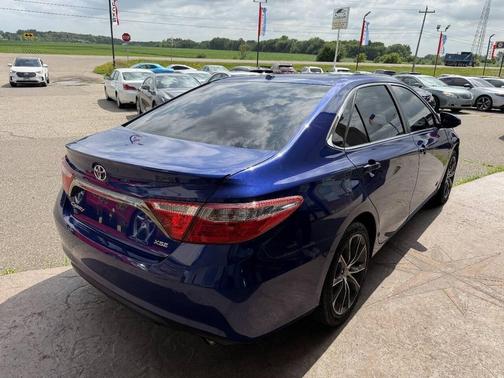 Blue Crush Metallic 2016 Toyota Camry XSE