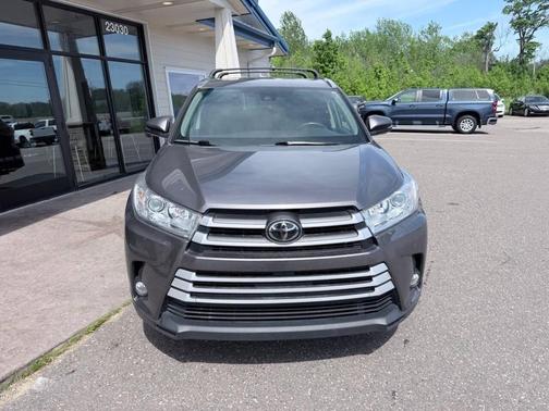 Predawn Gray Mica 2019 Toyota Highlander XLE