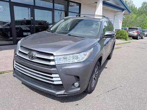 Predawn Gray Mica 2019 Toyota Highlander XLE