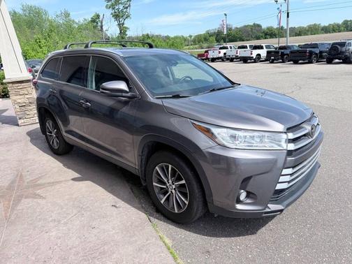 Predawn Gray Mica 2019 Toyota Highlander XLE