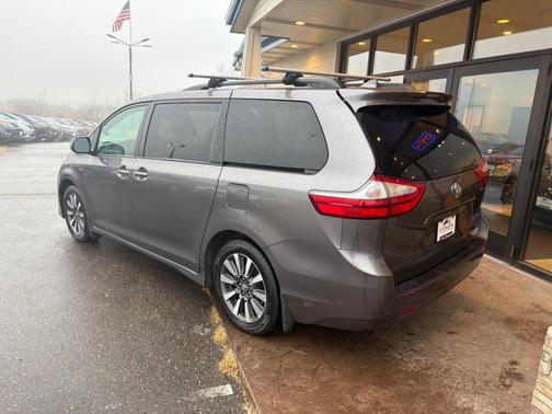 2018 Toyota Sienna XLE Premium