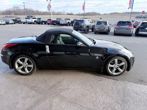 Magnetic Black 2008 Nissan 350Z Grand Touring