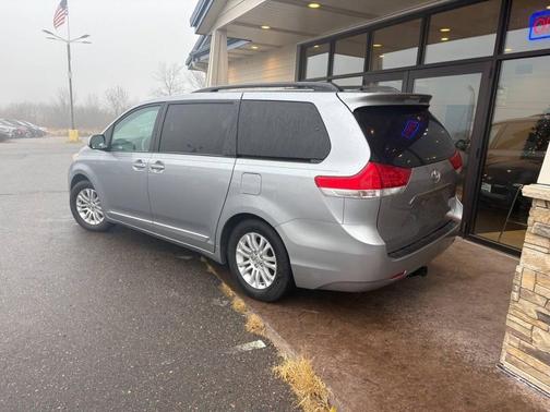 2011 Toyota Sienna XLE