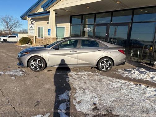 2023 Hyundai ELANTRA HEV Limited