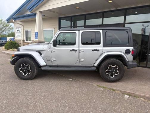 Billet Silver Metallic Clearcoat 2019 Jeep Wrangler Unlimited Sahara
