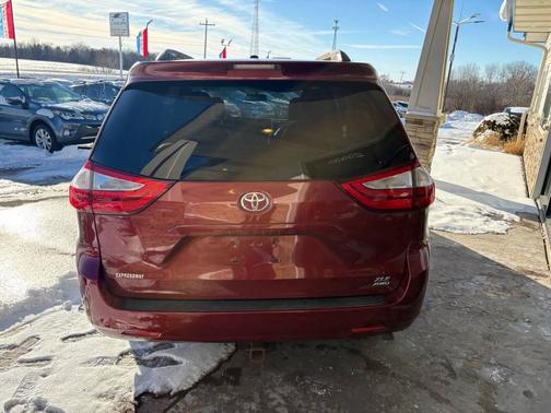 2015 Toyota Sienna XLE