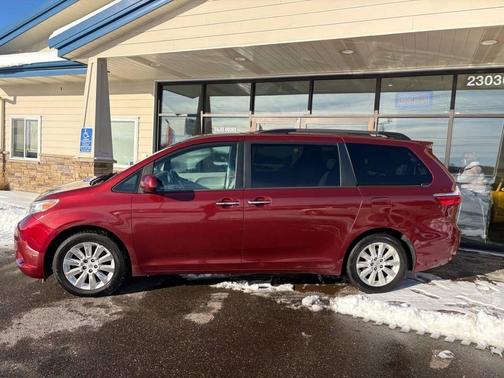 2015 Toyota Sienna XLE
