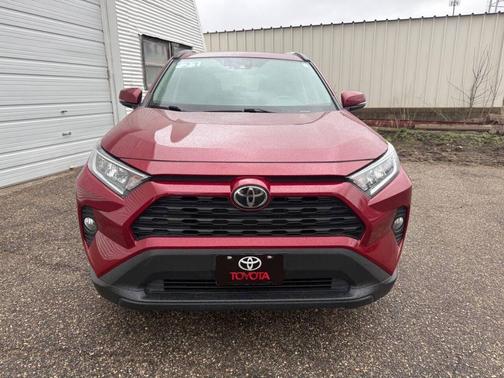 Ruby Flare Pearl 2021 Toyota RAV4 XLE
