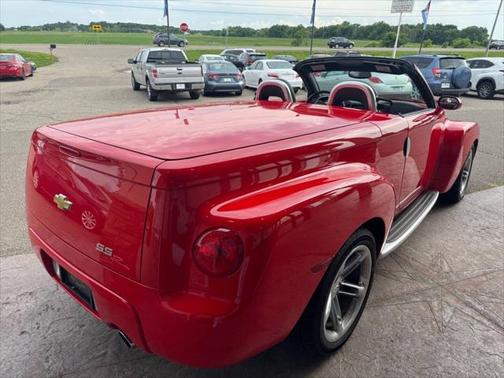 2005 Chevrolet SSR LS 2dr Regular Cab Convertible Rwd SB
