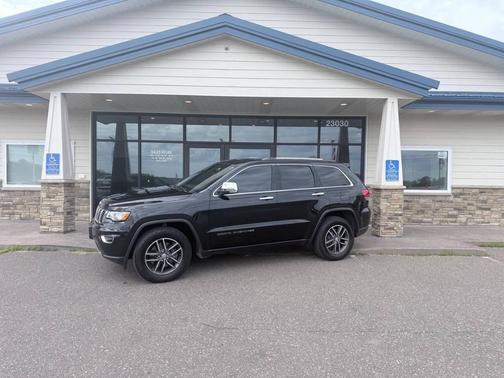 Diamond Black Crystal Pearlcoat 2018 Jeep Grand Cherokee Limited