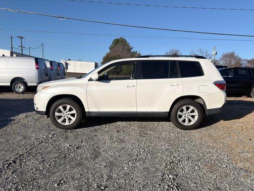 2013 Toyota Highlander SE