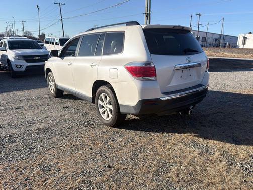 2013 Toyota Highlander SE