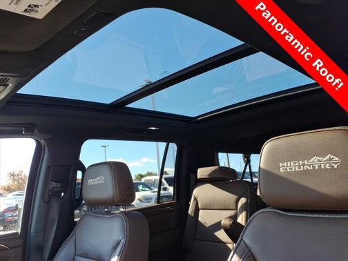 2022 Chevrolet Suburban 4WD High Country