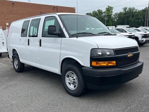 2025 Chevrolet Express 2500 RWD 2500 Regular Wheelbase WT
