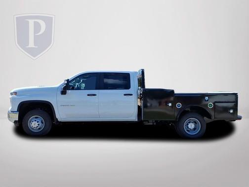2025 Chevrolet Silverado 3500 WT