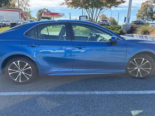 2019 Toyota Camry SE