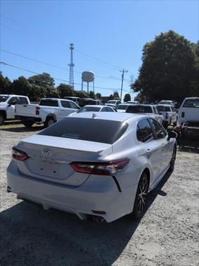 2022 Toyota Camry SE