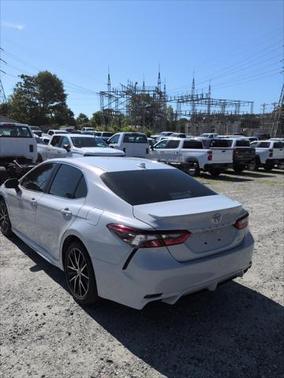2022 Toyota Camry SE