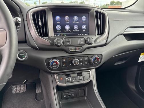 2024 GMC Terrain AWD AT4