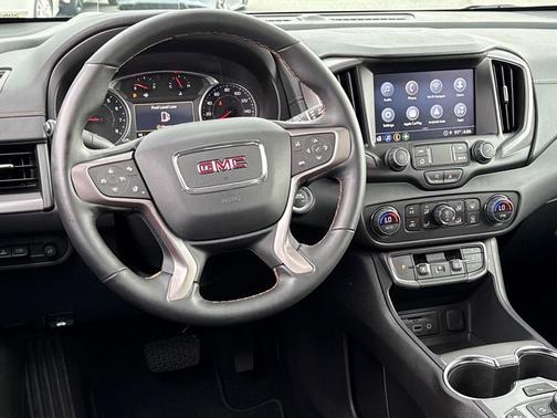 2024 GMC Terrain AWD AT4
