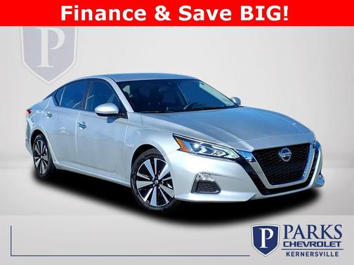 2022 Nissan Altima 2.5 SV