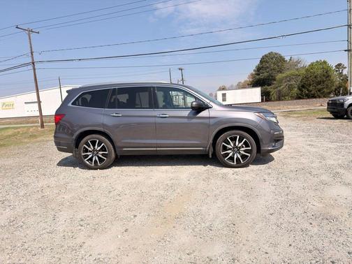 Modern Steel Metallic 2020 Honda Pilot Touring 8-Passenger