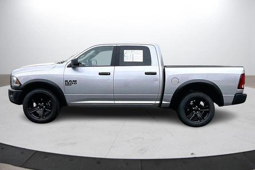 2024 RAM 1500 Classic Warlock Crew Cab 4x4 5'7' Box