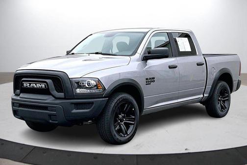 2024 RAM 1500 Classic Warlock Crew Cab 4x4 5'7' Box