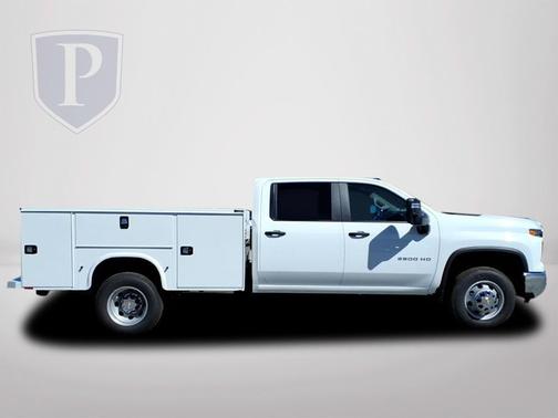 2025 Chevrolet Silverado 3500 WT