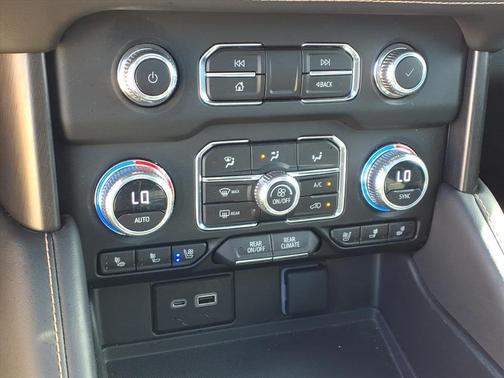 2023 GMC Yukon XL 4WD AT4