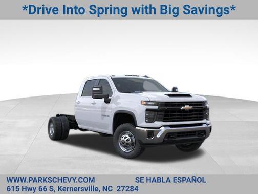 Summit White 2026 Chevrolet Silverado 3500 WT