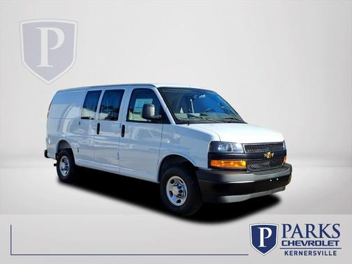 2025 Chevrolet Express 2500 RWD 2500 Regular Wheelbase WT