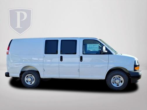 2025 Chevrolet Express 2500 RWD 2500 Regular Wheelbase WT