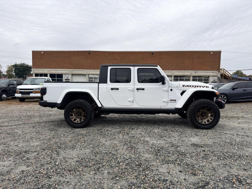 2020 Jeep Gladiator Mojave 4X4