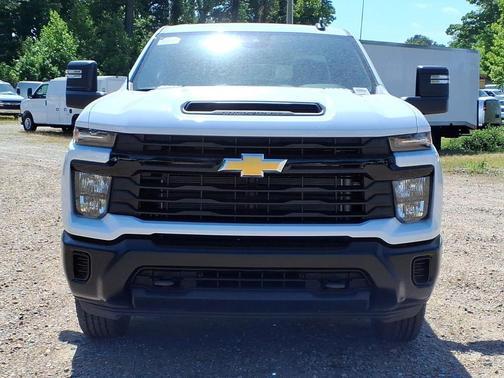 Summit White 2026 Chevrolet Silverado 2500 WT