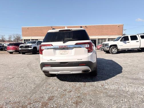 2022 GMC Acadia AWD SLT