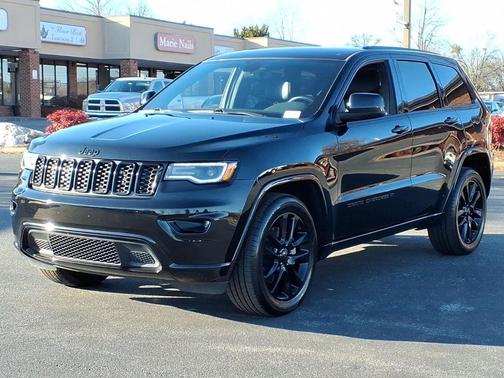 2022 Jeep Grand Cherokee Laredo