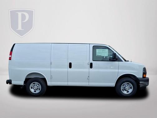2025 Chevrolet Express 2500 RWD 2500 Regular Wheelbase WT